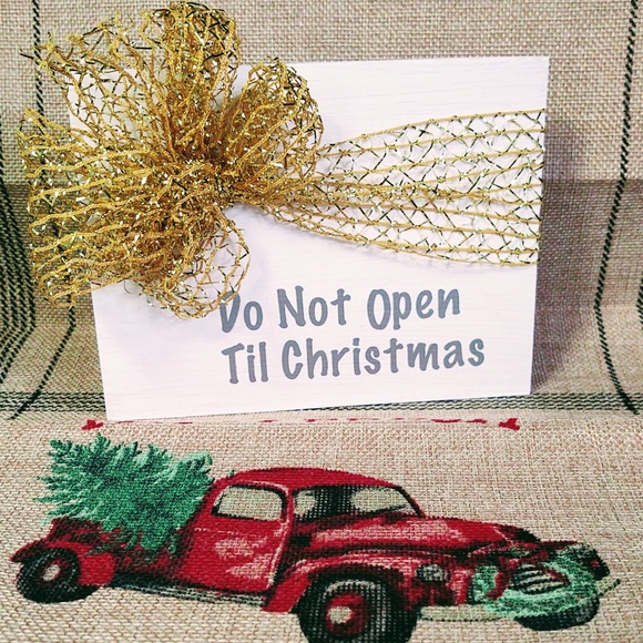 HANDCRAFTED MINI WOOD SIGN/TIERED TRAY DECOR/DO NOT OPEN TIL CHRISTMAS GIFT SIGN - Picture 2 of 2